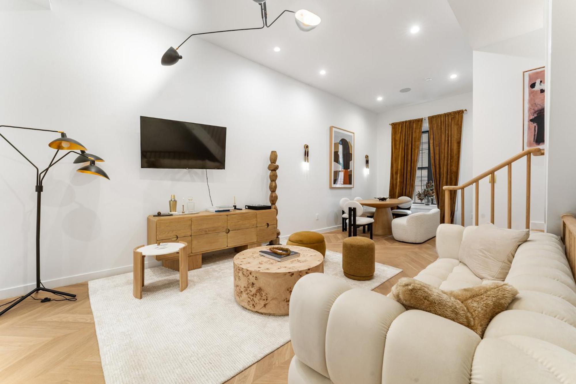 Appartement Luxurious Harlem With Modern Amenities, Outdoor Patio!